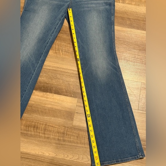 NWT White House Black Market Skinny Flare High Rise Everyday Soft Denim Jean 14L - Picture 14 of 15